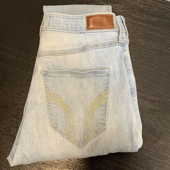 Hollister ultra high rise super skinny distressed jeans - Picture 7 of 11